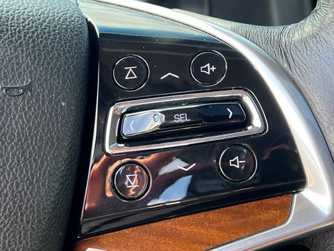 Used 2018 Cadillac Escalade Luxury image 20