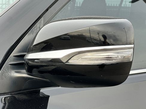 Used 2021 Lexus GX 460 Premium w/ Accessory Package image 52