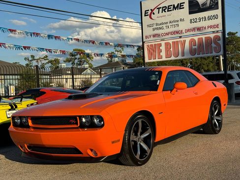 Used 2014 Dodge Challenger R/T image 4