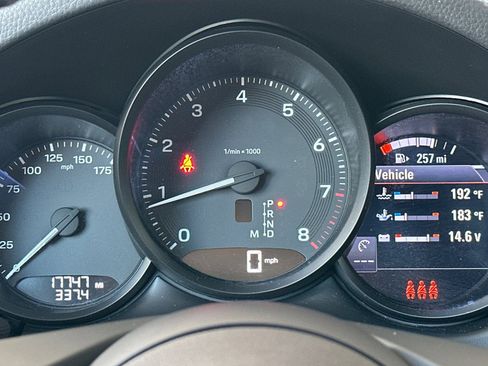Certified 2024 Porsche Macan AWD/4WD image 25