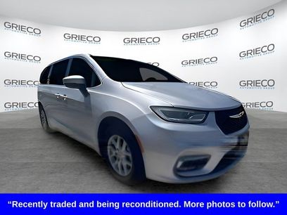 Used 2023 Chrysler Pacifica Touring-L