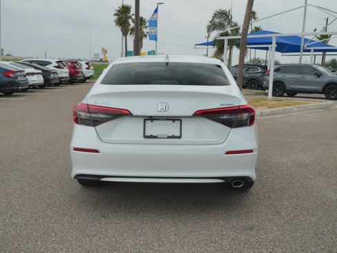Used 2024 Honda Civic Sport image 6