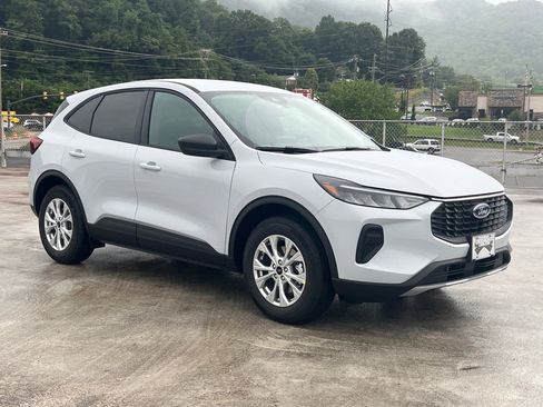 New 2025 Ford Escape Active w/ Cold Weather Package image 1