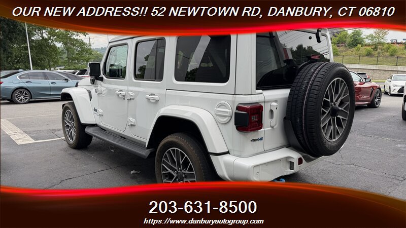 Used 2023 Jeep Wrangler Unlimited Sahara AWD/4WD image 3