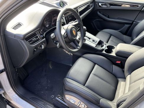 New 2026 Porsche Macan image 19