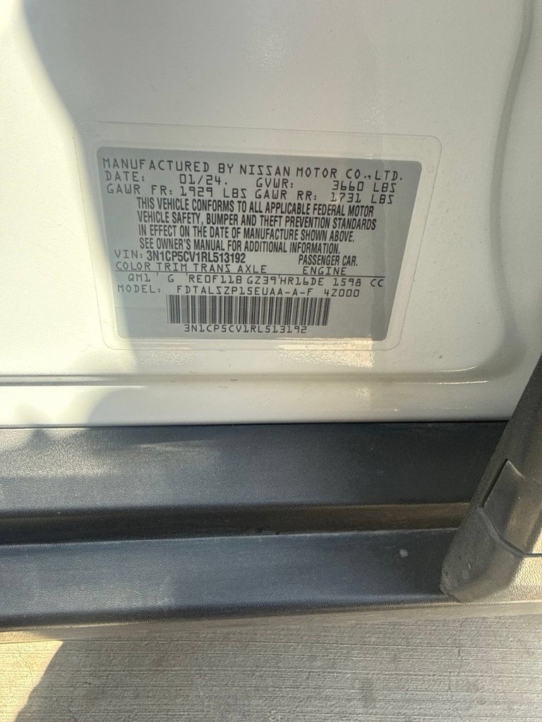 Used 2024 Nissan Kicks SV FWD image 3