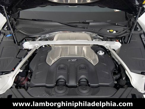 Used 2024 Bentley Flying Spur V8 image 39