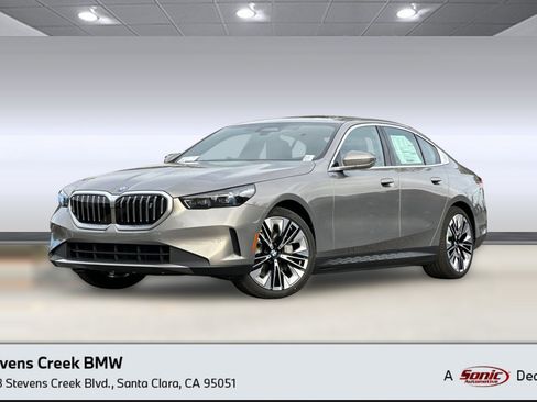Used 2026 BMW i5 eDrive40 RWD image 1