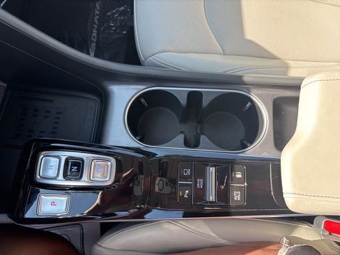 Used 2022 Hyundai Sonata Limited image 18