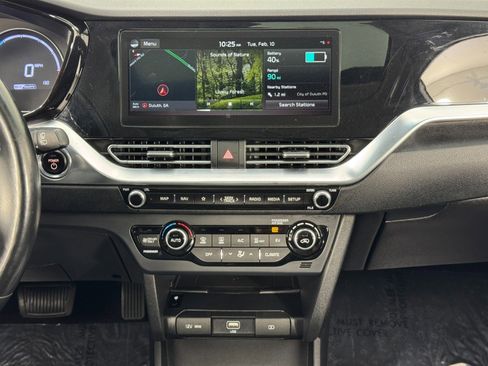 Used 2021 Kia Niro EX Premium w/ Cold Weather Package image 22