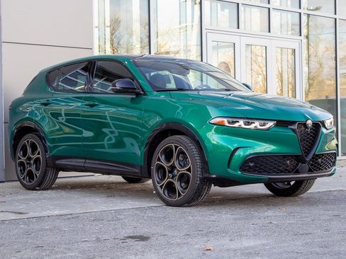 New 2025 Alfa Romeo Tonale image 3