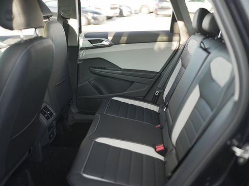 New 2025 Volkswagen Taos SEL image 22