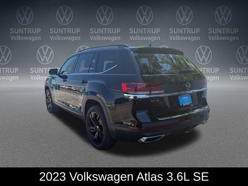 Used 2023 Volkswagen Atlas SE w/ Black Wheel Package FWD image 3