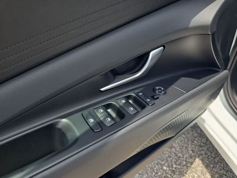 New 2026 Hyundai Elantra SE FWD image 17