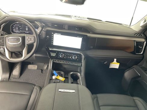 New 2025 GMC Sierra 2500 Denali w/ Denali Reserve Package image 21