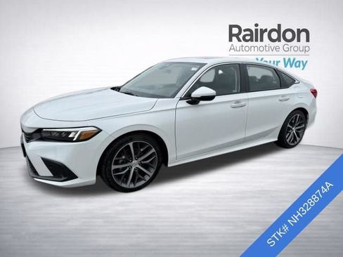 Used 2022 Honda Civic Touring image 3