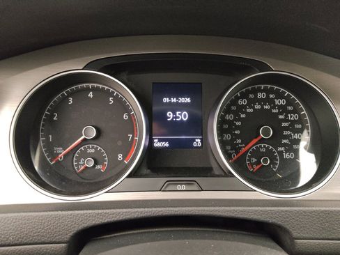 Used 2017 Volkswagen Golf S image 23