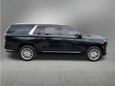 Used 2022 Cadillac Escalade ESV Luxury AWD/4WD image 6