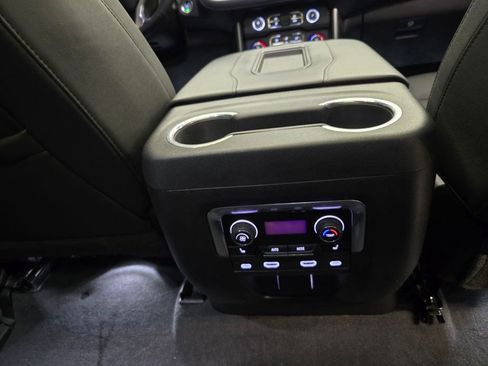 Used 2024 Chevrolet Tahoe Z71 w/ Luxury Package AWD/4WD image 39