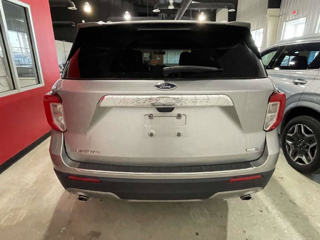 Used 2021 Ford Explorer Limited w/ Equipment Group 301A AWD/4WD image 5