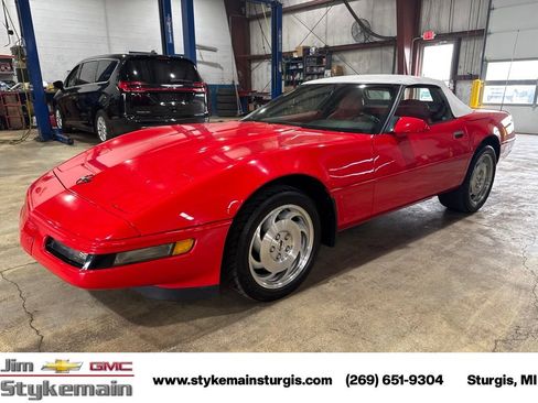 Used 1995 Chevrolet Corvette Convertible RWD image 8