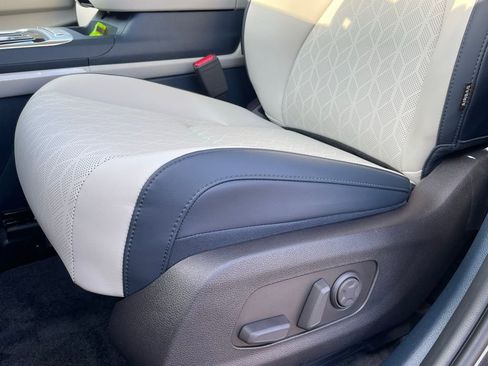 New 2026 Kia Carnival EX image 20