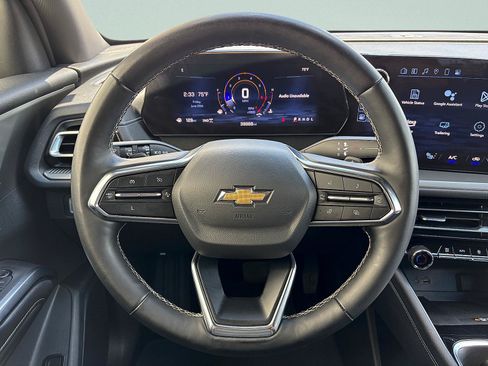 Used 2025 Chevrolet Traverse LT AWD/4WD image 18