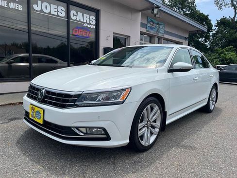 Used 2017 Volkswagen Passat 1.8T SE FWD image 5
