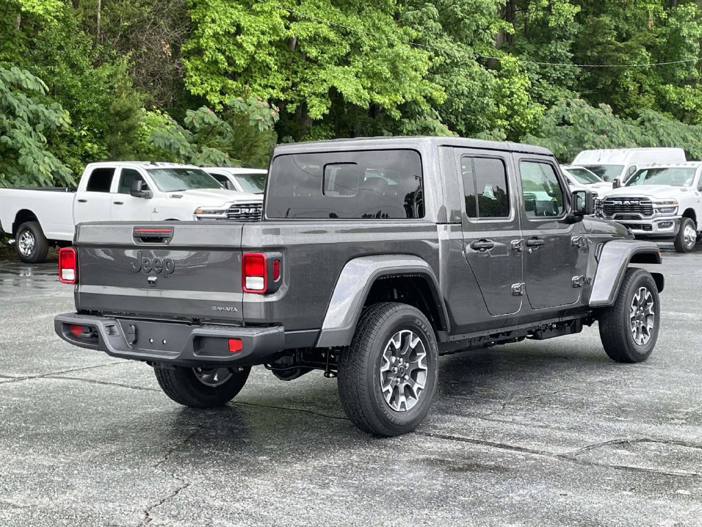 New 2026 Jeep Gladiator Sport AWD/4WD image 8