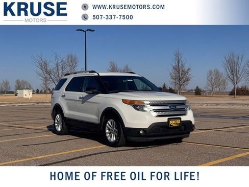 Used 2012 Ford Explorer XLT image 1