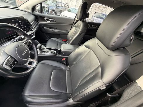 Certified 2024 Kia Sportage EX FWD image 17