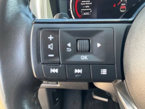 Used 2023 Nissan Rogue Platinum w/ Platinum Premium Package AWD/4WD image 10
