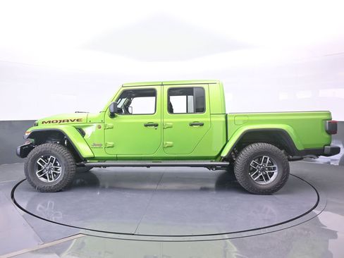 New 2026 Jeep Gladiator Mojave image 3