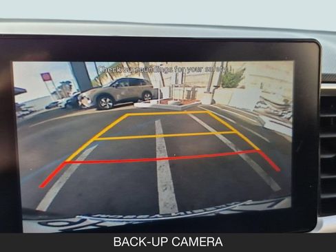 Used 2021 Hyundai Venue SEL FWD image 21