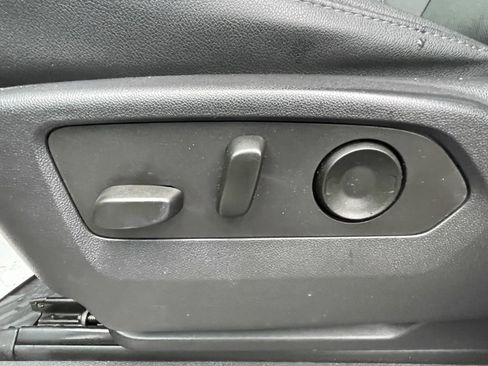 Used 2023 Chevrolet Silverado 1500 LTZ image 28