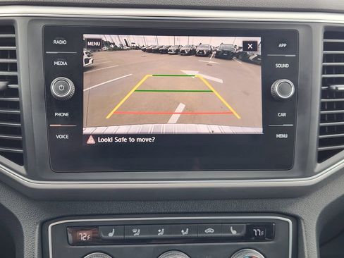 Used 2018 Volkswagen Atlas SE image 17