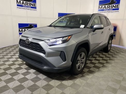 Used 2024 Toyota RAV4 XLE FWD image 14