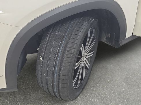 Certified 2024 Mercedes-Benz GLE 450 4MATIC image 31