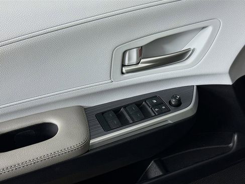 Certified 2025 Toyota Sienna XLE w/ XLE Plus Package image 12