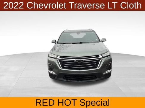 Used 2022 Chevrolet Traverse LT w/ LPO, Floor Liner Package AWD/4WD image 2
