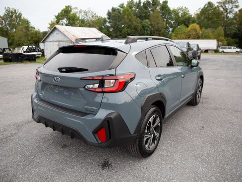 Used 2024 Subaru Crosstrek 2.0i Premium image 3