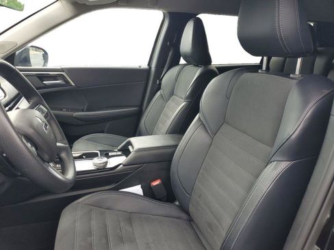 Used 2025 Mitsubishi Outlander SE AWD/4WD image 5