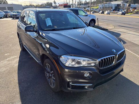 Used 2017 BMW X5 xDrive35i w/ Premium Package image 11