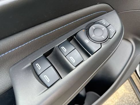 Used 2024 Buick Envista Sport Touring w/ Convenience I Package FWD image 13