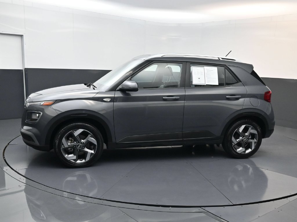 Certified 2025 Hyundai Venue SEL FWD image 7