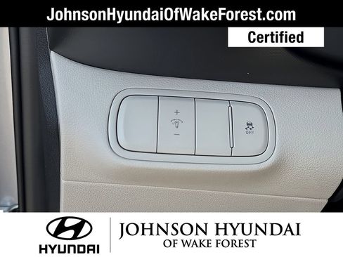 Certified 2026 Hyundai Venue SEL FWD image 33