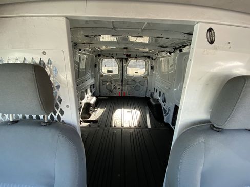 Used 2015 Ford Transit 250 w/ Exterior Upgrade Package image 10