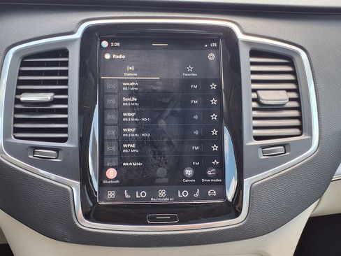 Certified 2025 Volvo XC90 B5 Core AWD/4WD image 35