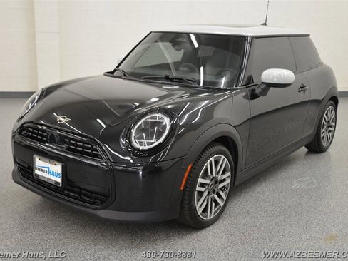 Used 2026 MINI Cooper 2-Door Hardtop FWD image 2