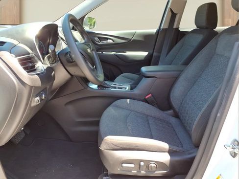 Certified 2022 Chevrolet Equinox LT FWD image 16